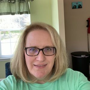 Meet your Posher, Vickie